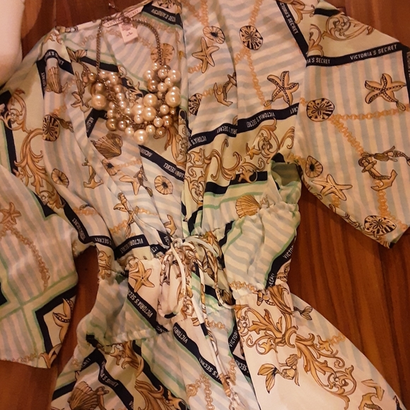 LIKE NEW VICTORIAS SECRET ROMPER MEDIUM - Picture 2 of 3